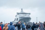 Thuiskomst Zr. Ms. Karel Doorman