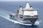 De Karel Doorman neem deel aan EU operatie Aspides.  Een missie ter bescherming van de koopvaardij, tegen aanvallen van de Houti's uit Jemen.